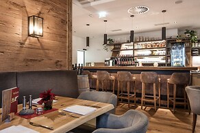 AlpenParks Hotel & Apartment Orgler