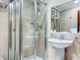 Torreluz Centro Hotel