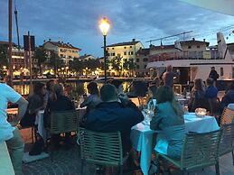 Alla Città di Trieste