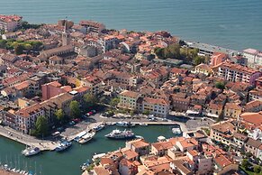 Alla Città di Trieste