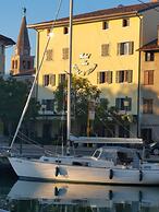 Alla Città di Trieste