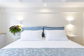 Pantheonview - Luxury Suites