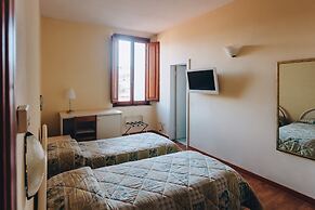 Hotel Savoia E Campana