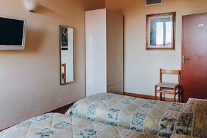 Hotel Savoia E Campana