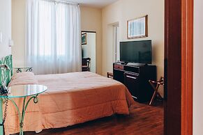 Hotel Savoia E Campana