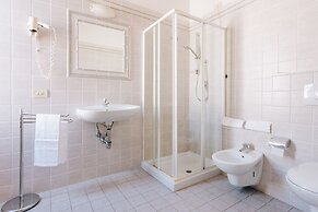 Hotel Savoia E Campana