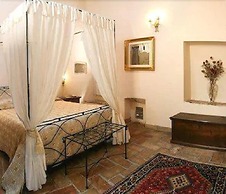 Le Logge di Silvignano Historic House