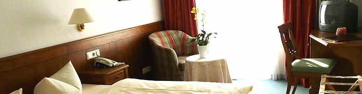 Hotel Roter Hahn - Bed & Breakfast