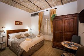 All'Ombra del Cupolone