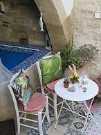 Stratos Art Deco House