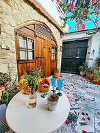 Stratos Art Deco House