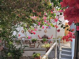 Stratos Art Deco House
