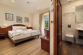 Hotel Kanajt