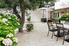 Aparthotel Pharia