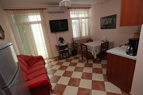 Split Apartments Peric