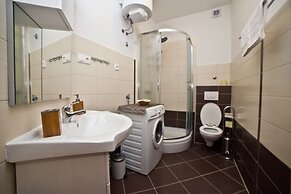 Split Apartments Peric