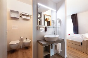 Ambassador Suite Hotel