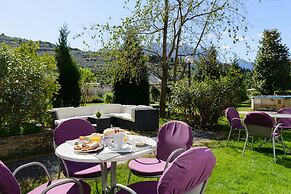 Ambassador Suite Hotel