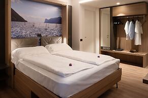 Ambassador Suite Hotel