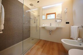 Ambassador Suite Hotel