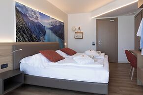 Ambassador Suite Hotel