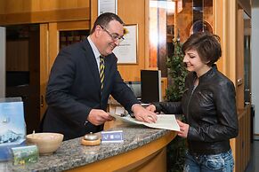 Ambassador Suite Hotel