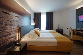 Ambassador Suite Hotel