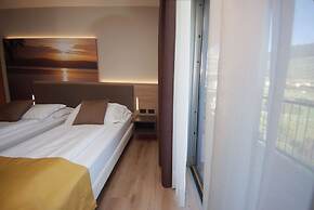 Ambassador Suite Hotel