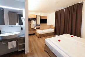 Ambassador Suite Hotel