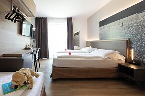 Ambassador Suite Hotel