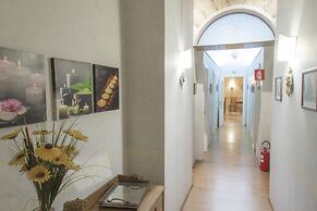 Bonapace Porta Nolana B&B