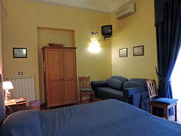 Bonapace Porta Nolana B&B