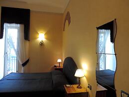 Bonapace Porta Nolana B&B