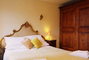 3749 Ponte Chiodo Guest House