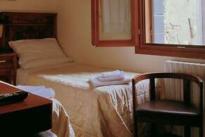 3749 Ponte Chiodo Guest House