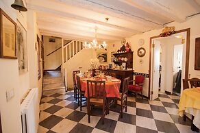 3749 Ponte Chiodo Guest House