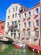 3749 Ponte Chiodo Guest House