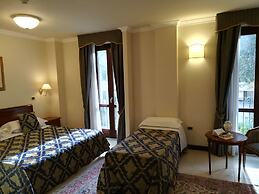 Villa Cattani Stuart XVII secolo