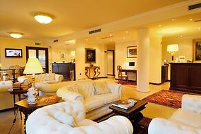 Villa Cattani Stuart XVII secolo