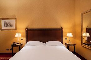 Maxim Hotel
