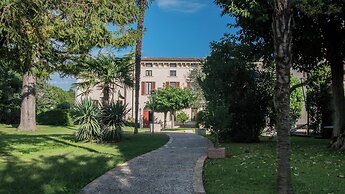 Castello Belvedere Apartments