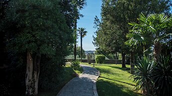 Castello Belvedere Apartments