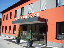 Plainbrücke - Self-Check In