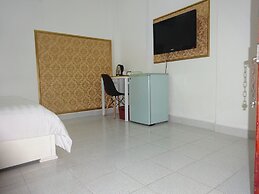 Hanoi Discovery Hotel