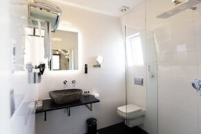 Quentin Amsterdam Hotel