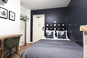 Quentin Amsterdam Hotel