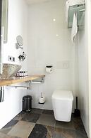 Quentin Amsterdam Hotel