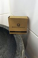 Quentin Amsterdam Hotel