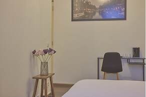 Quentin Canal House Hotel