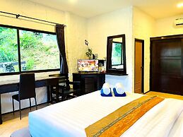 Boomerang Village Resort Kata